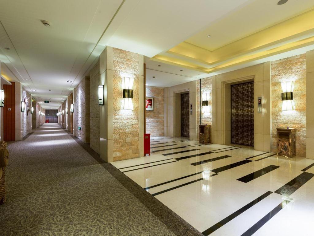 Huana Hotel Minhang Shanghai Exterior foto