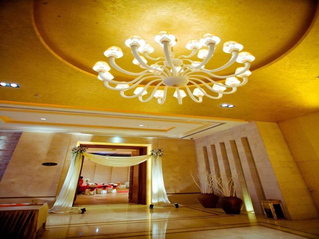 Huana Hotel Minhang Shanghai Exterior foto