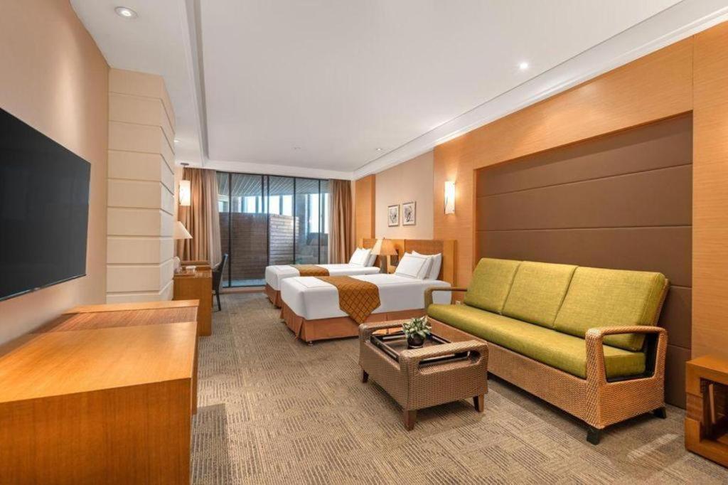 Huana Hotel Minhang Shanghai Exterior foto